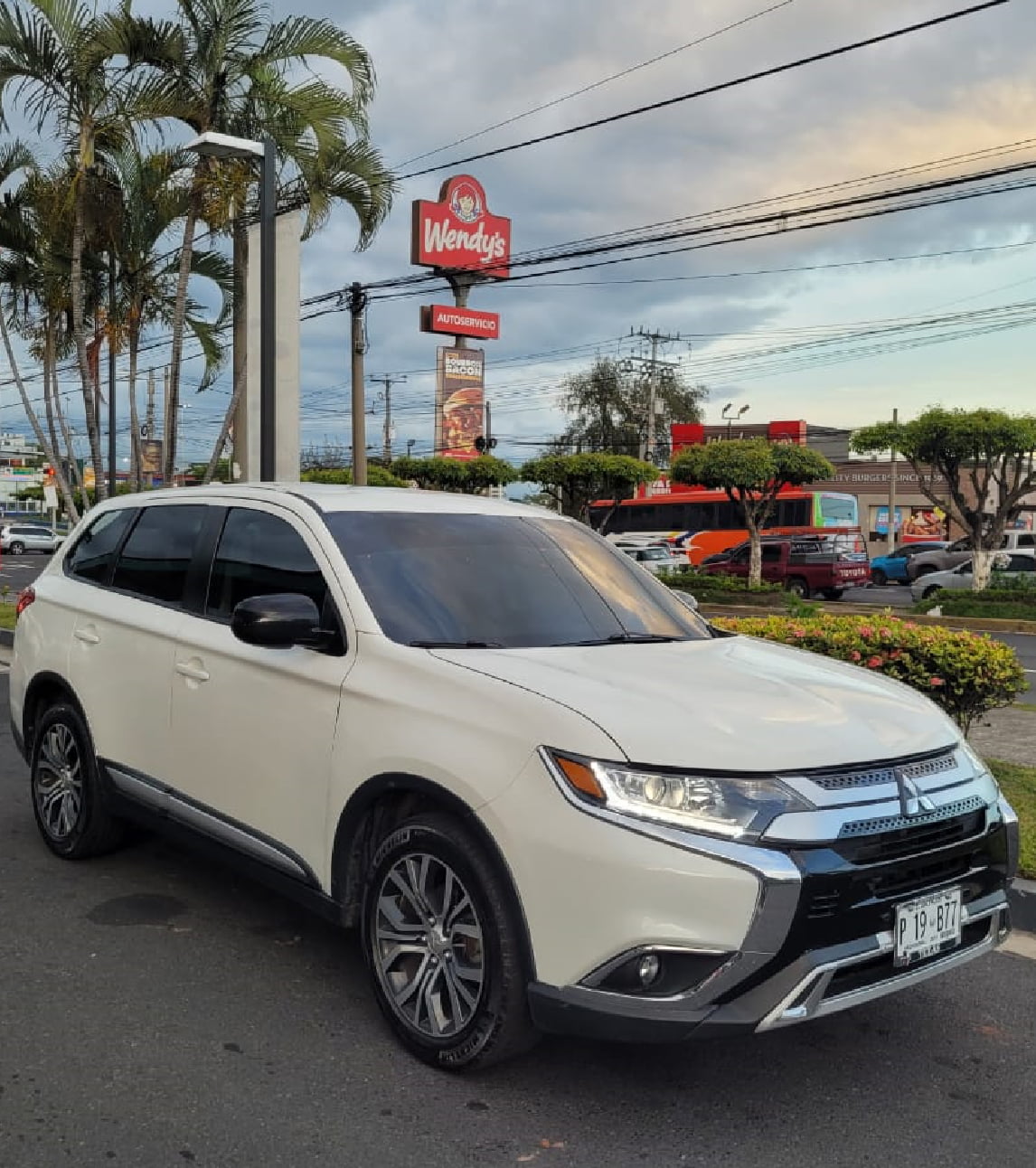 Mitsubishi Outlander Color Blanco 04